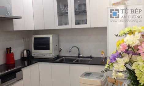 Thi công tủ bếp Laminate nhà phố Bờ Bao Tân Thắng Quận Tân Phú