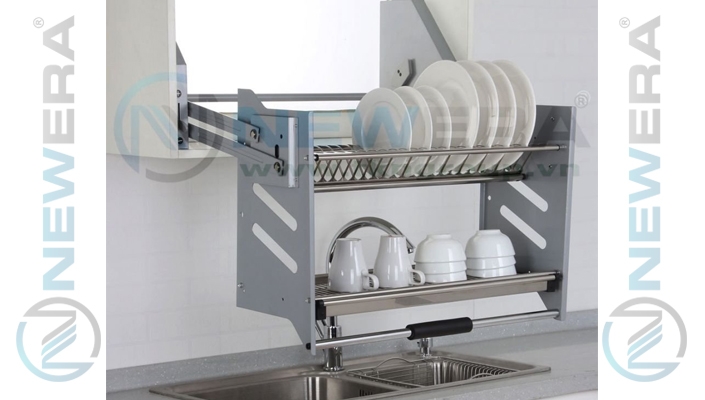Kệ bát đĩa di động 2 tầng NewEra lắp tủ trên, inox 304, giảm chấn, rộng 900mm