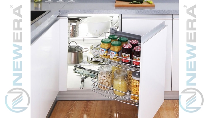 Kệ góc xoay liên hoàn dạng nan mở phải giảm chấn gắn liền